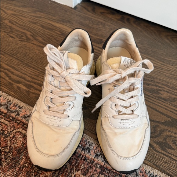 Women’s Autry Reelwind Low Sneaker - Size 39 EU/ US 9 - Picture 3 of 5